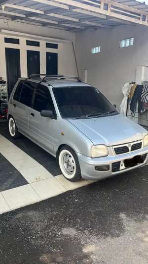 Daihatsu ceria kx 2003 , tersedia melalui melalui situs Olx