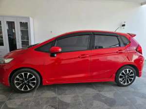 Di Jual Honda Jazz Tahun 2016 , tersedia melalui melalui situs Olx