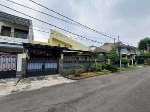 Dijual rumah dalam kompleks bukit cinere indah , tersedia melalui melalui situs Olx