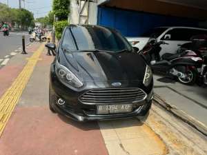 Ford ecobost 2014 AT 1000cc turbo km 62rb , tersedia melalui melalui situs Olx