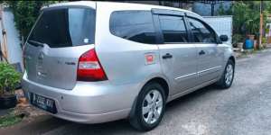 Jual bekas Grand livina 1,5 XV matic tahun 2010,lokasi di Bekasi Kab.