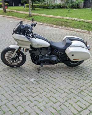 Harley davidson low rider ST , tersedia melalui melalui situs Jualmotorbekas