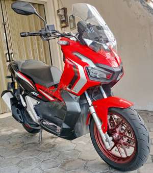 Honda ADV 150 ABS Merah Hitam 2019 Plat AB Sleman , tersedia melalui melalui situs Jualmotorbekas