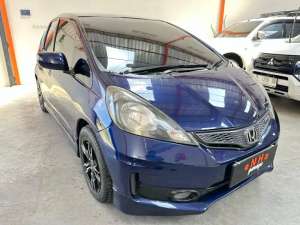 Jual bekas Honda Jazz Rs matic 2013,lokasi di Semarang Kota