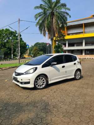 Jual bekas Hownda Jazz RS 1.5 Automatic 2013,lokasi di Bandar Lampung Kota