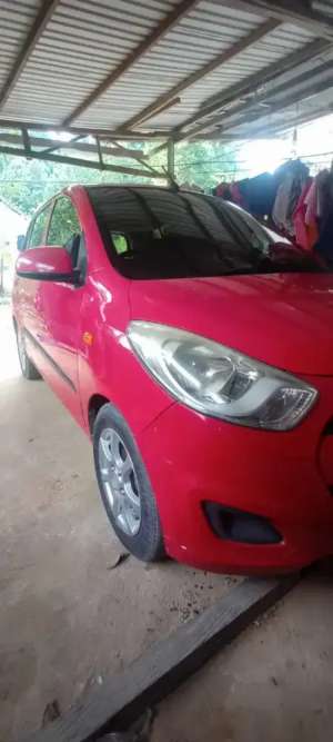 Hyundai 10 irit sekali 1liter 25km mesin kuat 4 cylinder piston , tersedia melalui melalui situs Olx