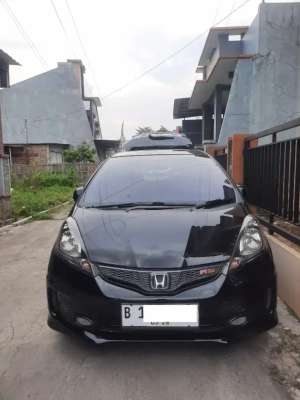 Jual bekas Jazz rs matic 2013,lokasi di Pati Kab.