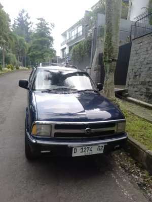 Jual bekas Jual Opel Blazer 1996 Bensin, Bpkb Stnk Pajak aktiv,lokasi di Bandung Kota