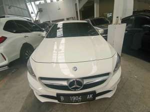Mercedes-Benz CLA 200 AMG 1.6 AT 2015 , tersedia melalui melalui situs Cintamobil