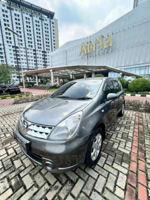 Jual bekas Nissan Livina 2009 Bensin,lokasi di Depok Kota