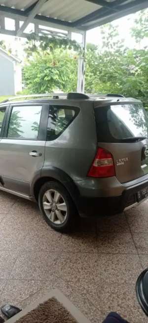 Jual bekas Nissan Livina 2010 Bensin,lokasi di Bogor Kab.