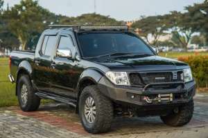 Jual bekas Nissan Navara 4x4 Sport Version AT 2013 TT Strada Triton,lokasi di Tangerang Kab.