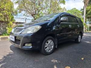 OLXmobbi Toyota Kijang Innova 2.0 G Bensin-MT 2011 Hitam , tersedia melalui melalui situs Olx