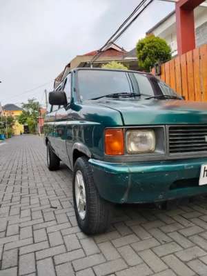 Jual bekas Panther 95 Deluxe Istimewa ac nyess pajak pjg,lokasi di Semarang Kota