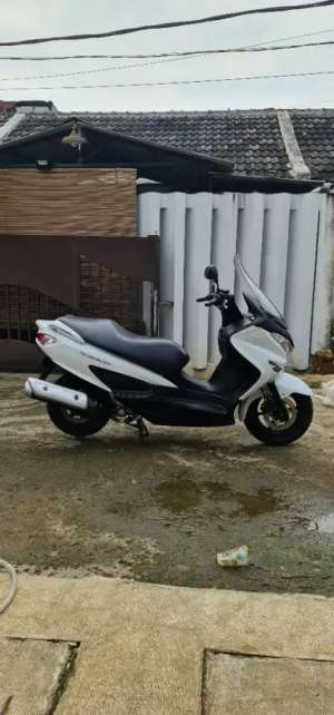 Jual bekas Suzuki Burgman 200 ABS Boleh TT,lokasi di Bandung Kota