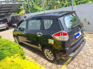 Suzuki Ertiga 2013 Bensin , tersedia melalui melalui situs Olx