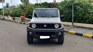 Jual bekas Suzuki Jimny AT 2019 putih km 14 rban 4x4 matic cash kredit proses bisa dibantu,lokasi di DKI Jakarta