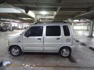 Suzuki Karimun 2000 Bensin , tersedia melalui melalui situs Olx