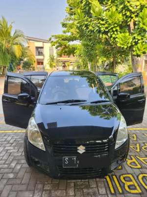 Suzuki splash hitam plat S , tersedia melalui melalui situs Olx