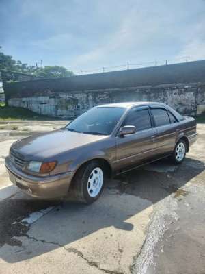 Toyota Soluna 2000 Bensin , tersedia melalui melalui situs Olx