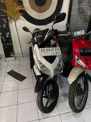 Jual bekas Vario cw th 2014 Deva motor,lokasi di Denpasar Kota