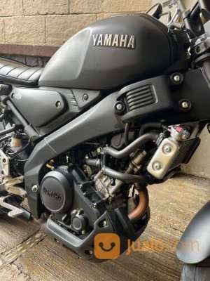 YAMAHA XSR 2022 KM-15.000 , tersedia melalui melalui situs Jualo
