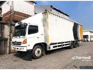 2013 Hino FL 235 JN 7.7 NA Trucks Hino ranger tronton 6x2 FL235JW box besi 2013 bok FL 235 JW , tersedia melalui melalui situs Carmudi