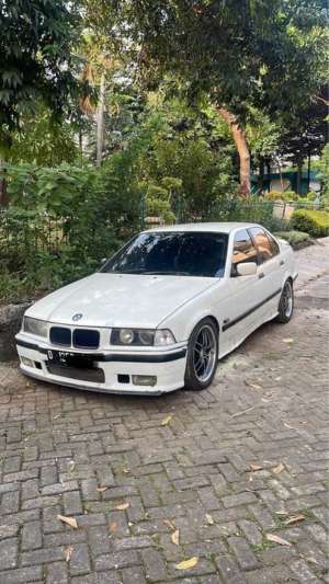 Jual bekas BMW E36 318i Manual 1992,lokasi di DKI Jakarta