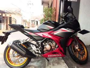 CBR150R , tersedia melalui melalui situs Jualmotorbekas