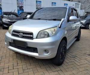 Daihatsu Terios 1.5 TS Bensin-MT 2011 Silver , tersedia melalui melalui situs Olx