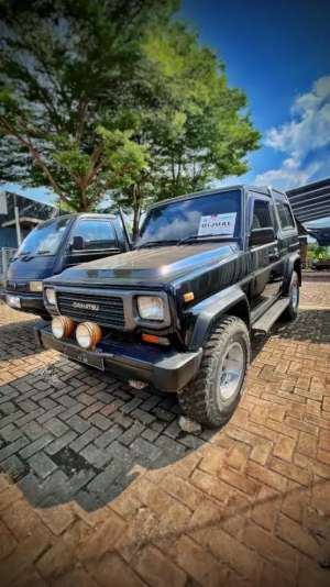 Jual bekas Dijual daihatsu rocky tahun 93. 4x4. Km baru 140rb gk akn rugi hargaok,lokasi di Tangerang Selatan Kota