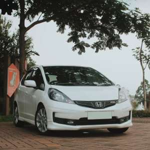 Jual bekas Honda Jazz RS Matic 2013,lokasi di Banten
