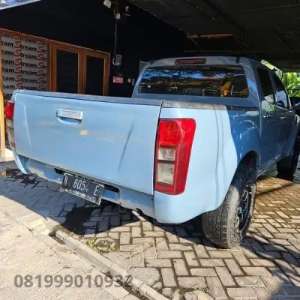 Isuzu d max 2013 , tersedia melalui melalui situs Olx