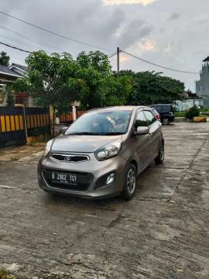 Kia Picanto 2013 Bensin , tersedia melalui melalui situs Olx