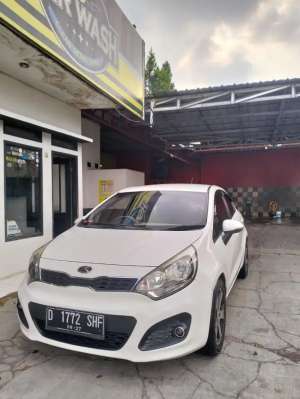 Jual bekas Kia Rio 2012 Bensin,lokasi di Garut Kab.