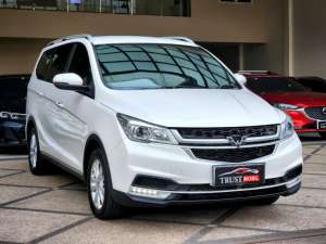 Jual bekas KM 9 RB WULING CORTEZ TURBO LUX AUTOMATIC 2022 PK 2023 PUTIH,lokasi di Surabaya Kota