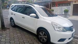 Jual bekas Livina 2017manual low kilometer siap pakai,lokasi di Malang Kab.