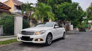 MERCEDES BENZ C200 CGI FACELIFT 2011 , tersedia melalui melalui situs Olx