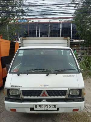 Jual bekas Mitsubishi L300 2.5 Box 2013,lokasi di Jakarta Barat