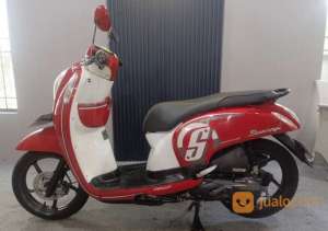Motor honda scoopy sporty tahun 2017 merah terawat , tersedia melalui melalui situs Jualo