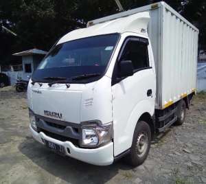 Jual bekas MULUSbanBARU MURAH Isuzu traga box besi 2022 bok,lokasi di DKI Jakarta