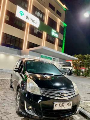 Jual bekas Nissan Livina 2012 1.8cc Bensin,lokasi di Bekasi Kab.
