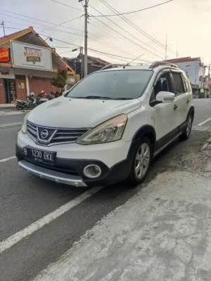 Jual bekas Nissan Livina X- Gear CVT 1.5,lokasi di Yogyakarta Kota