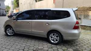 Jual bekas Nissan Livina XV 2012 MT,lokasi di Jakarta Timur
