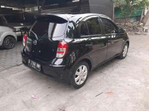 Jual bekas Nissan March at 2010 siap TT dan tinggal Pake.,lokasi di Klaten Kab.