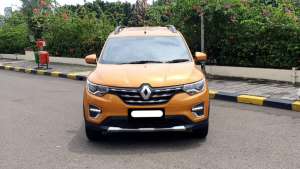 Jual bekas Renault Triber RXZ AT 2020 kuning km36rb dp 10 jt cash kredit proses bisa dibantu,lokasi di DKI Jakarta