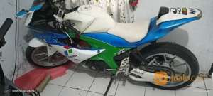 Suzuki GSX R150,Sudah Modif,Part Standar Masih Lengkap , tersedia melalui melalui situs Jualo