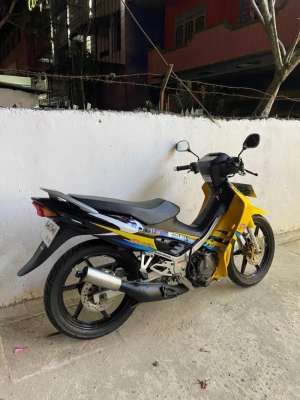 Suzuki Satria hiu 2005 , tersedia melalui melalui situs Olx