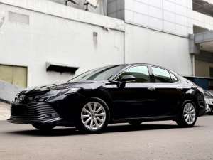 TOYOTA CAMRY 2.5 V AT 2019 HITAM , tersedia melalui melalui situs Cintamobil