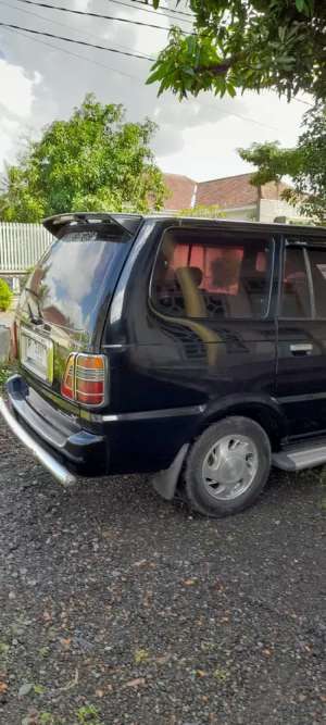 Toyota Kijang 2001 Diesel , tersedia melalui melalui situs Olx